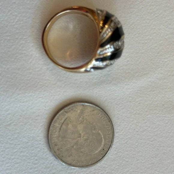 Onyx and CZ Stone Cocktail Ring - Picture 15 of 16